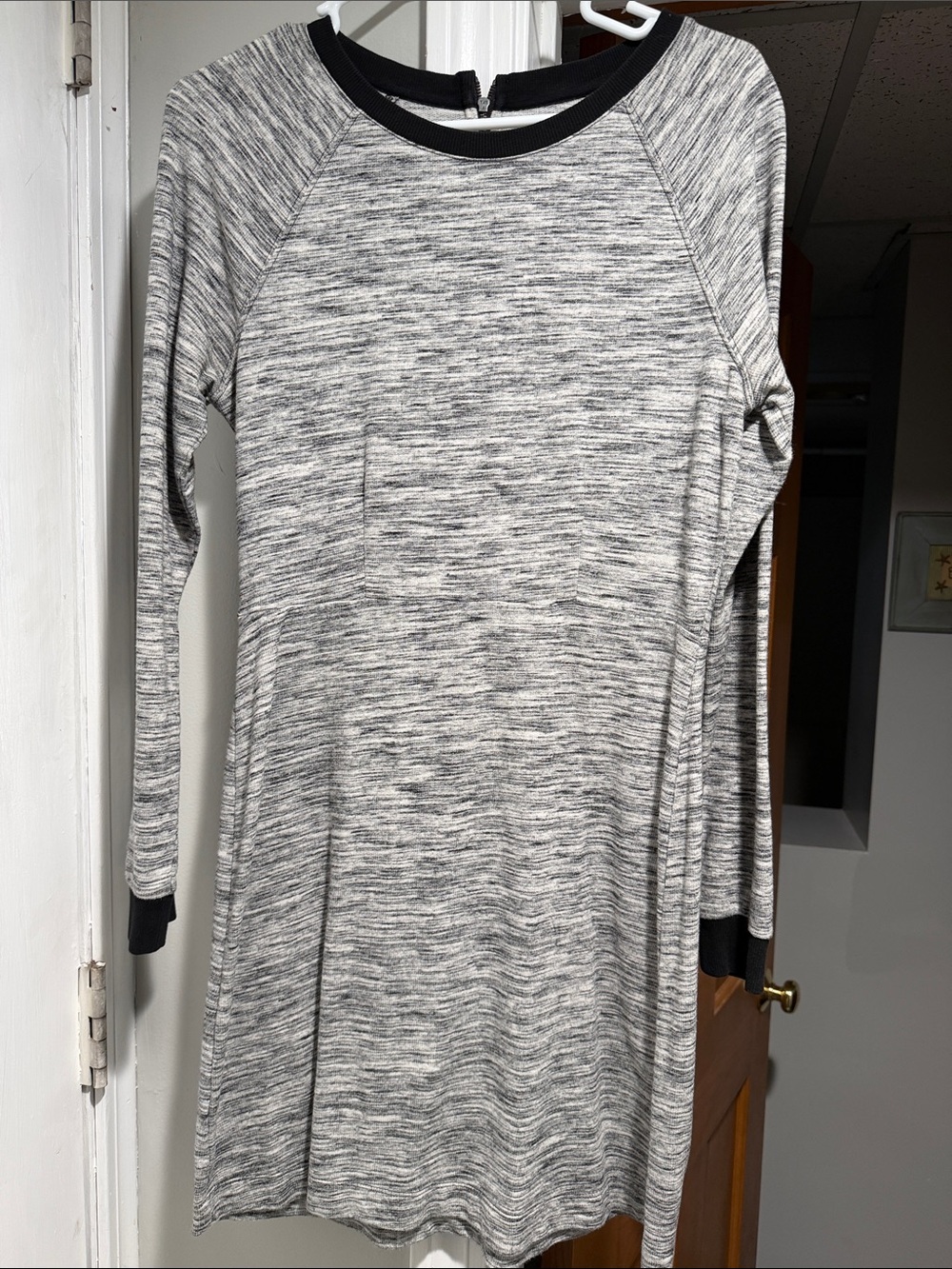 Lou & Grey Black Trim Gray Marled Long Sleeve Dress